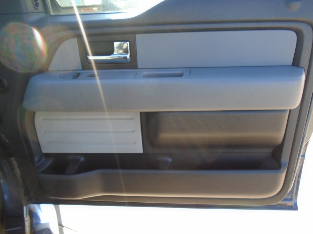 Photo 32 of this FORD F150