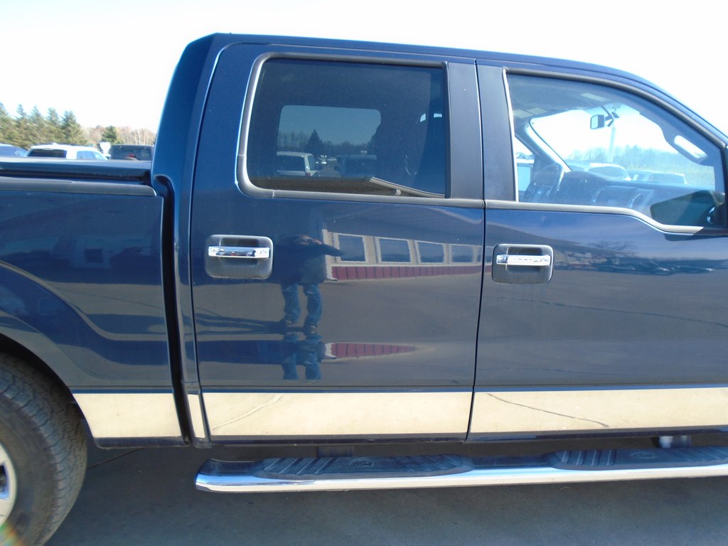 Photo 10 of this FORD F150