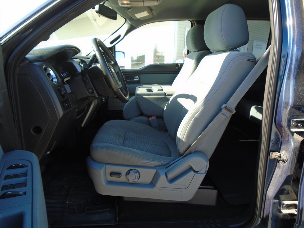 Photo 14 of this FORD F150
