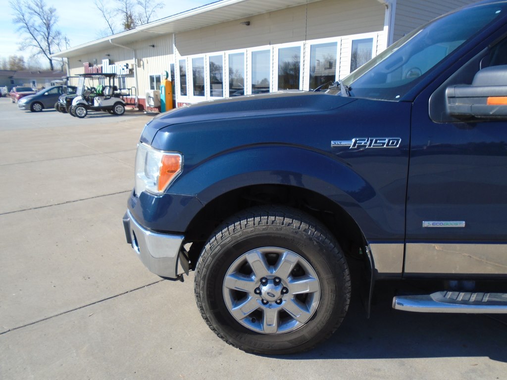 Photo 2 of this FORD F150
