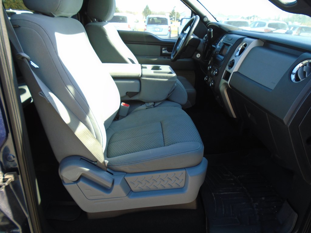 Photo 30 of this FORD F150