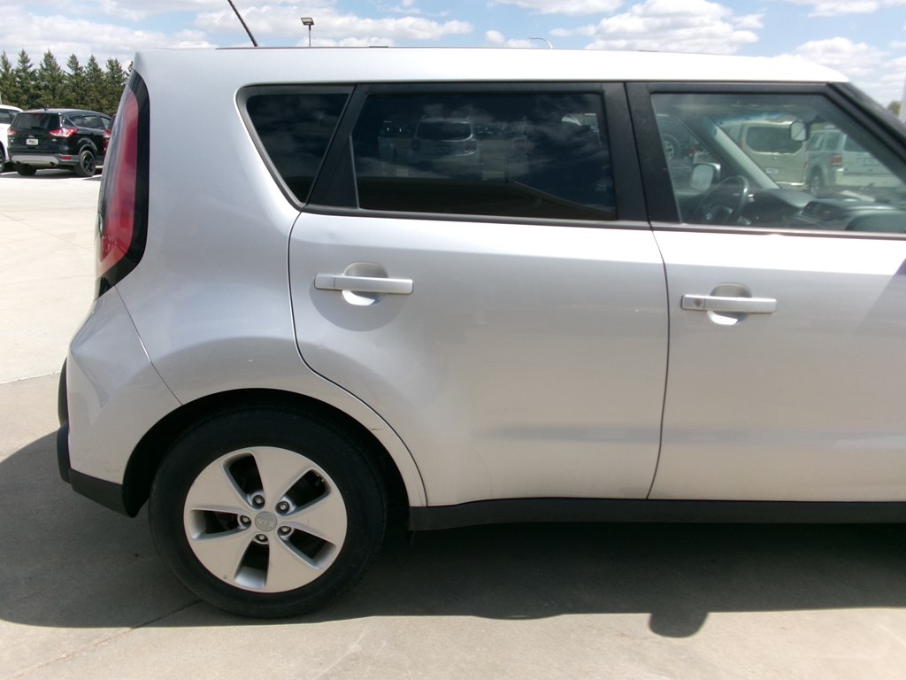 Photo 8 of this KIA SOUL