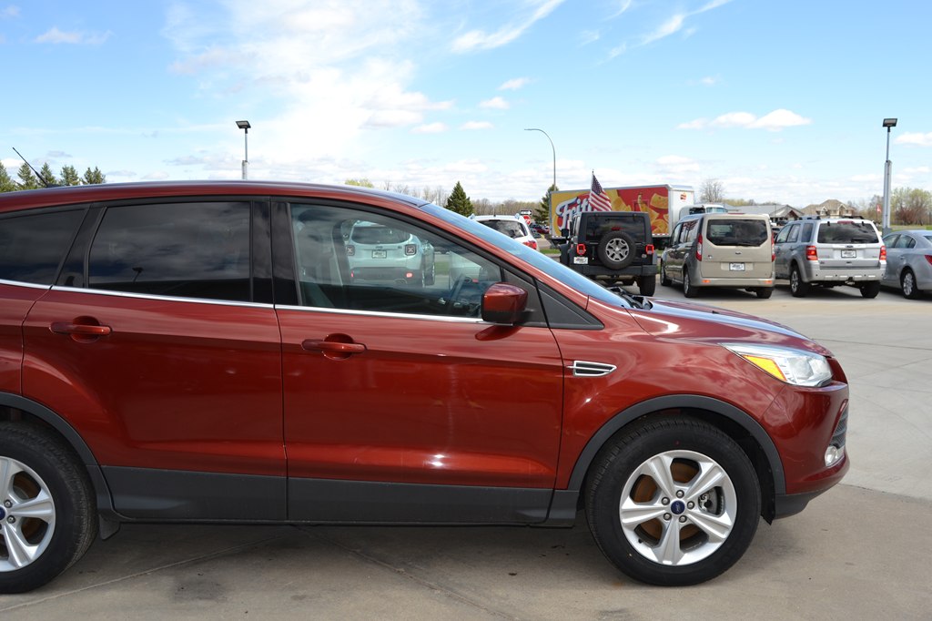 Photo 6 of this FORD ESCAPE