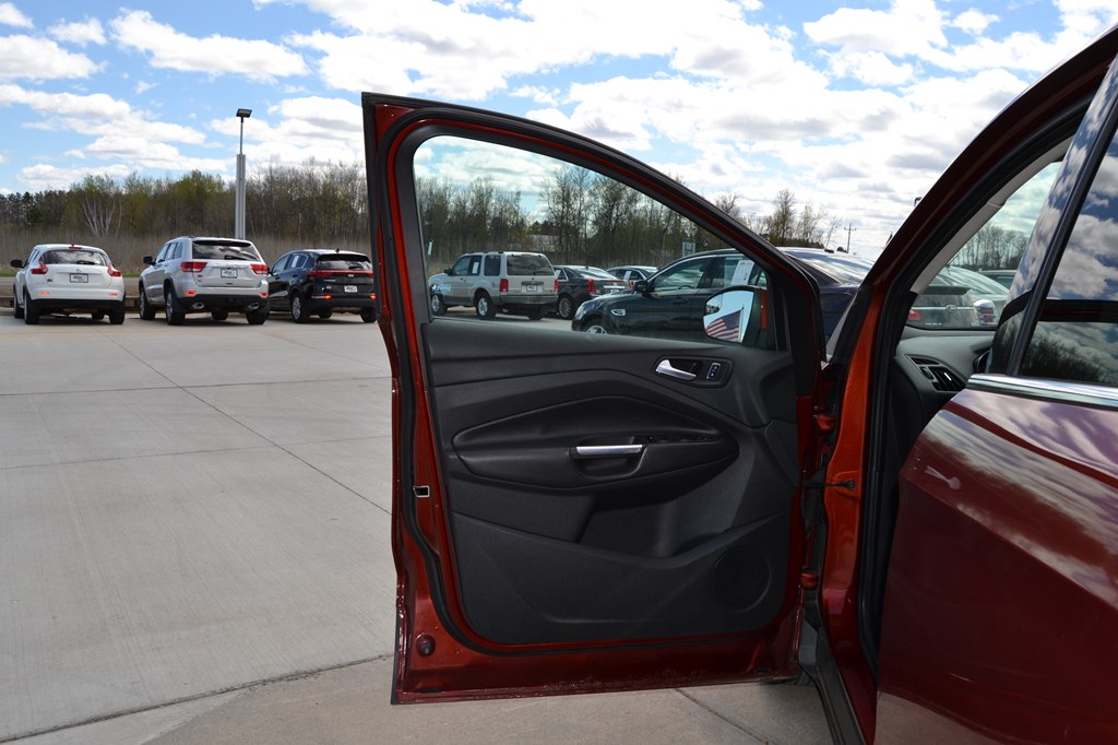 Photo 18 of this FORD ESCAPE
