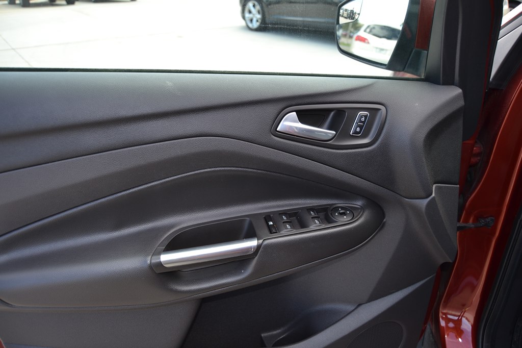 Photo 19 of this FORD ESCAPE