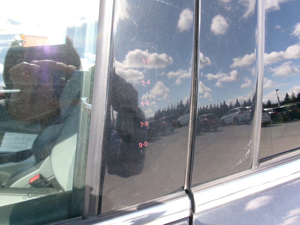 Photo 12 of this FORD ESCAPE