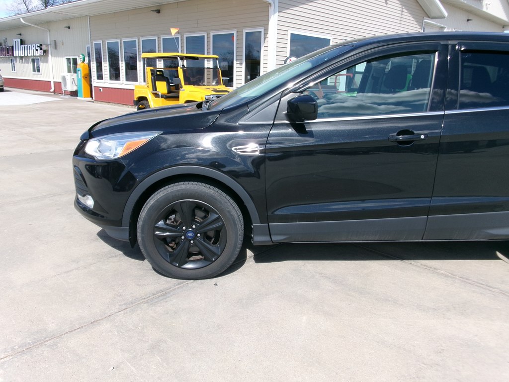Photo 2 of this FORD ESCAPE