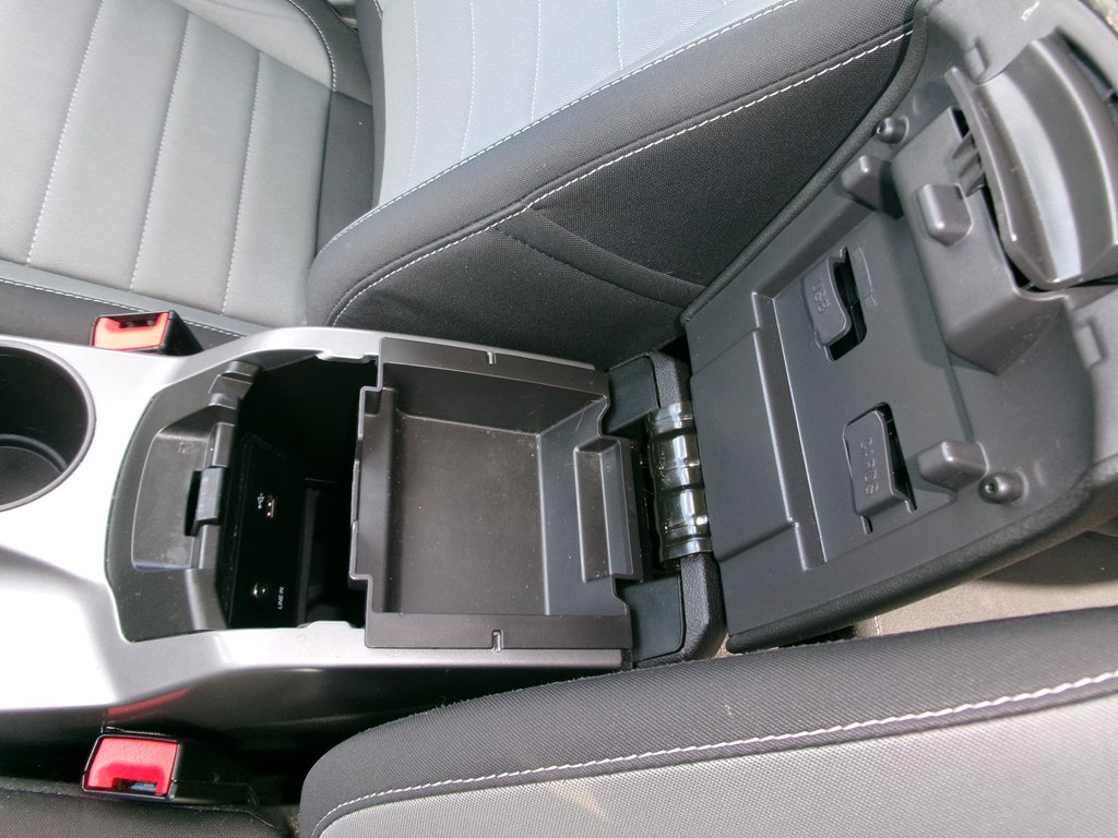 Photo 50 of this FORD ESCAPE