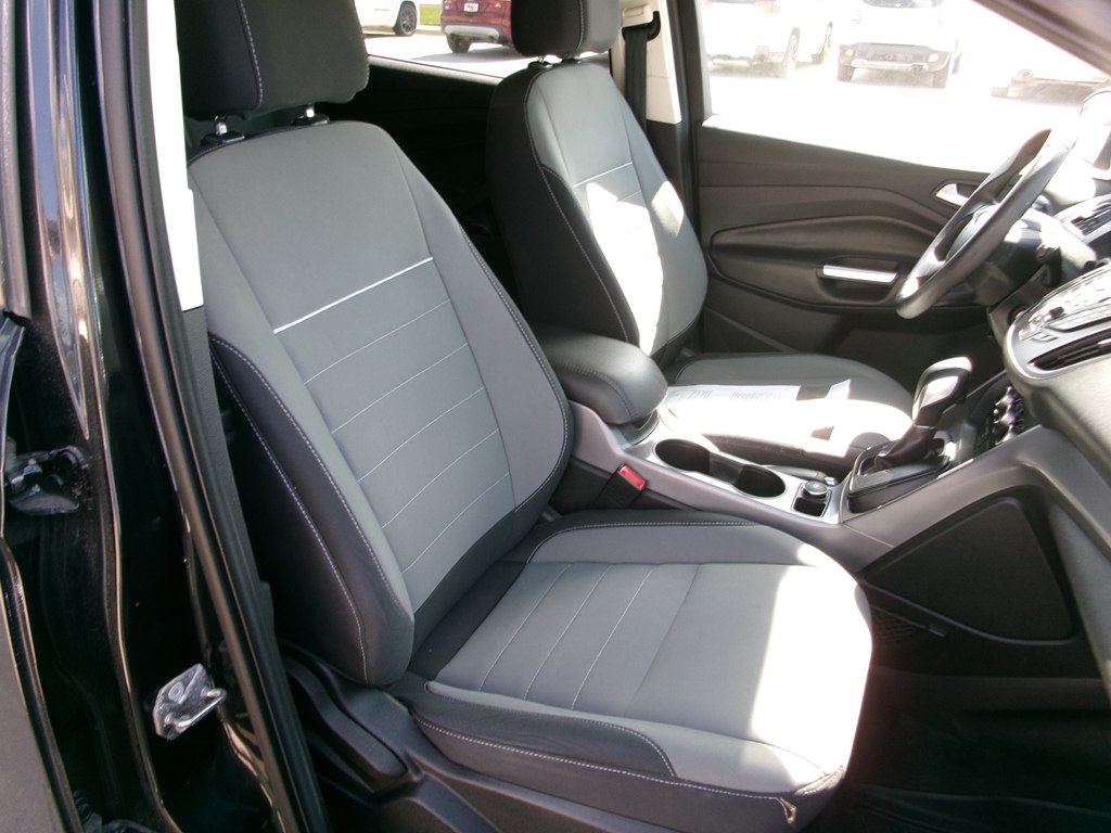 Photo 26 of this FORD ESCAPE