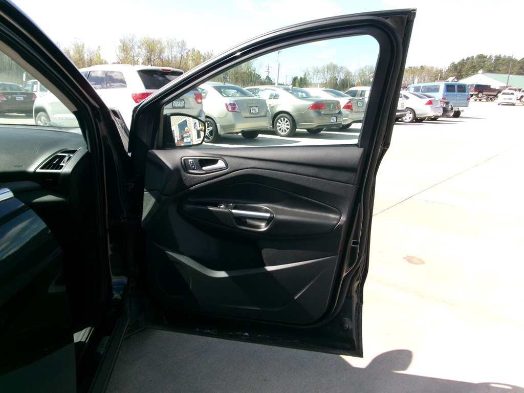 Photo 28 of this FORD ESCAPE