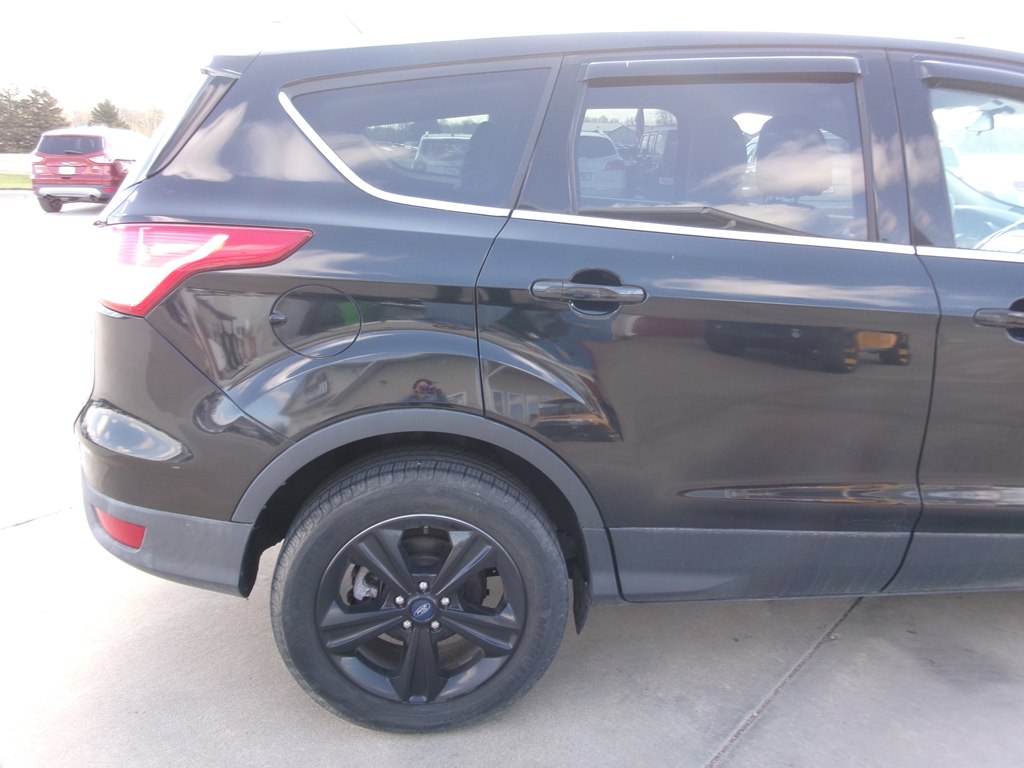 Photo 8 of this FORD ESCAPE