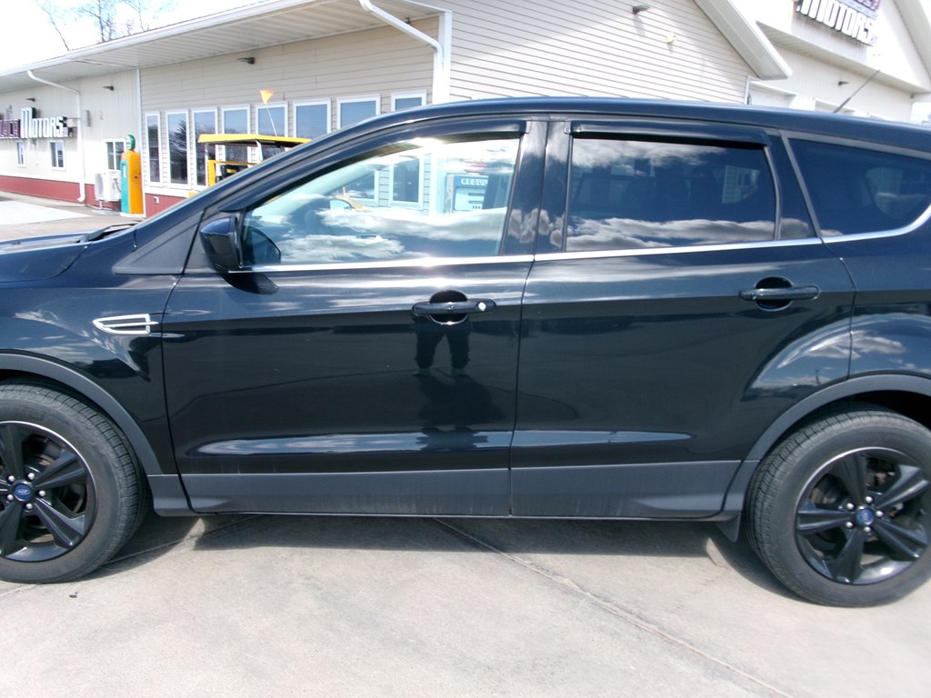 Photo 3 of this FORD ESCAPE