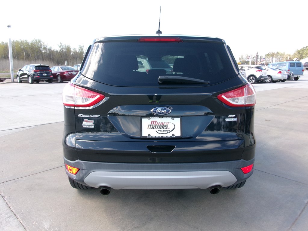 Photo 10 of this FORD ESCAPE