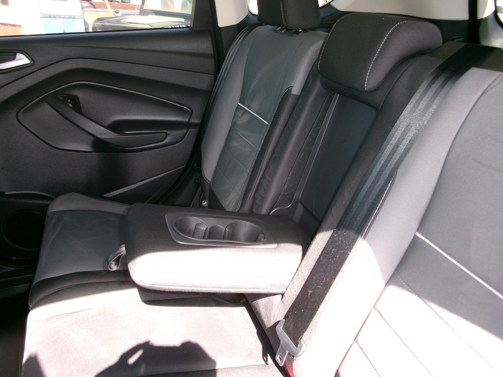 Photo 21 of this FORD ESCAPE