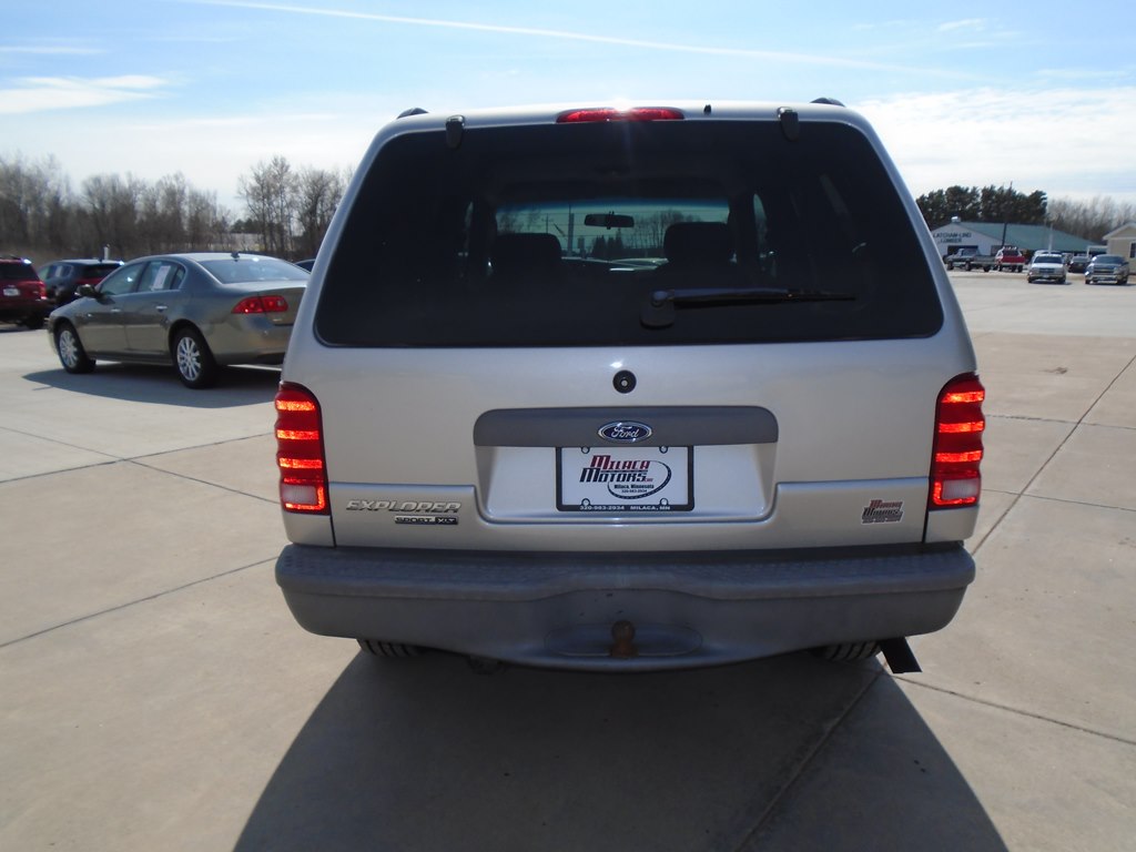 Photo 10 of this FORD EXPLORER