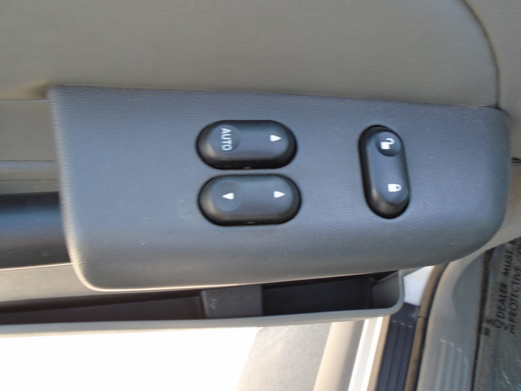 Photo 14 of this FORD EXPLORER