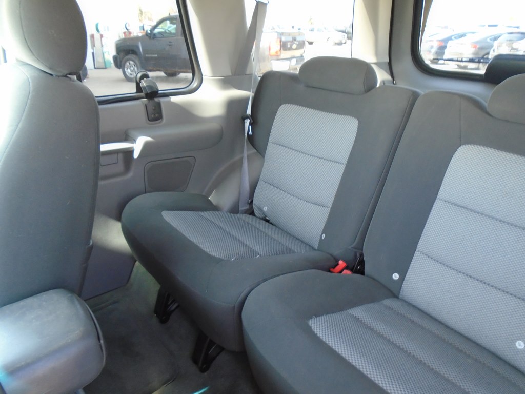 Photo 21 of this FORD EXPLORER