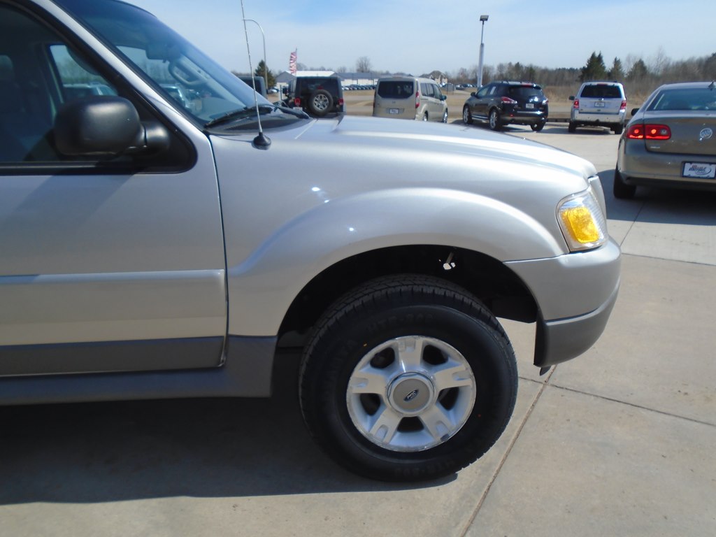 Photo 7 of this FORD EXPLORER
