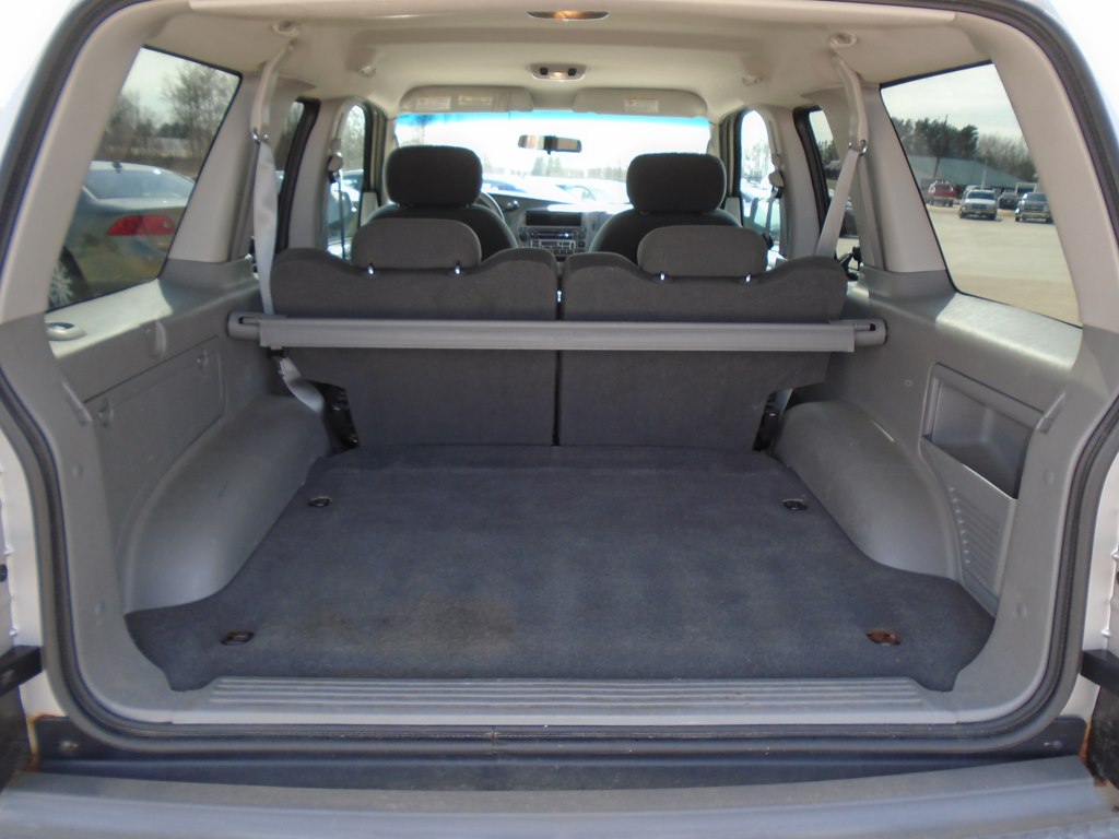 Photo 11 of this FORD EXPLORER