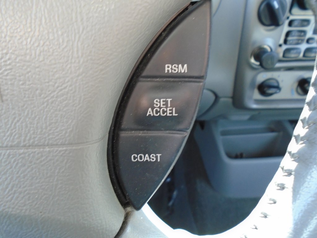Photo 34 of this FORD EXPLORER