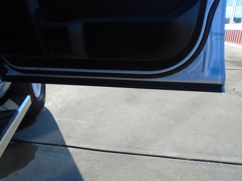 Photo 40 of this RAM 1500