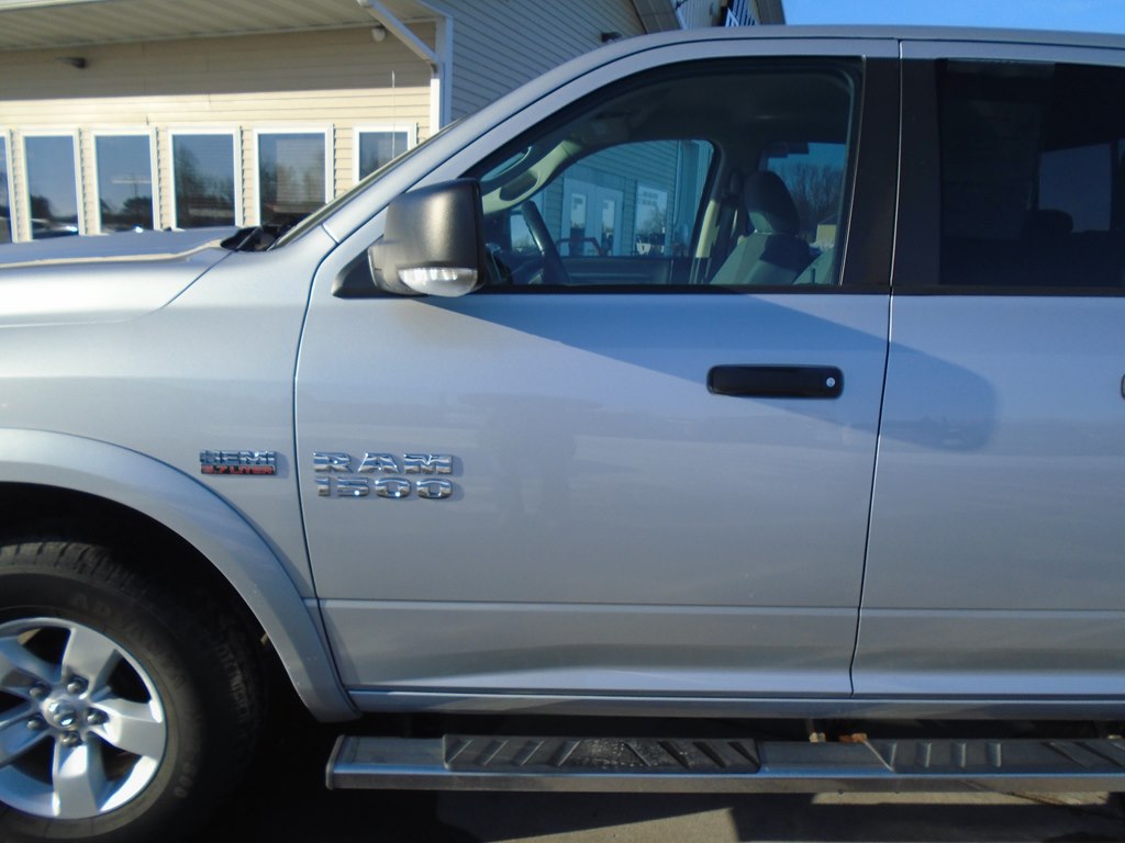Photo 3 of this RAM 1500