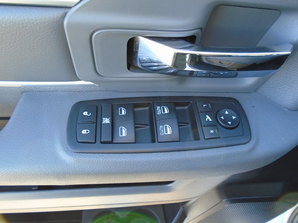 Photo 18 of this RAM 1500