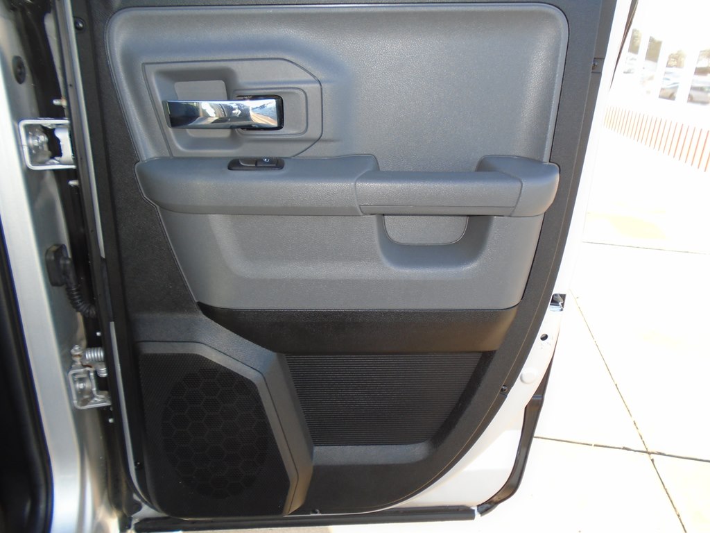 Photo 44 of this RAM 1500