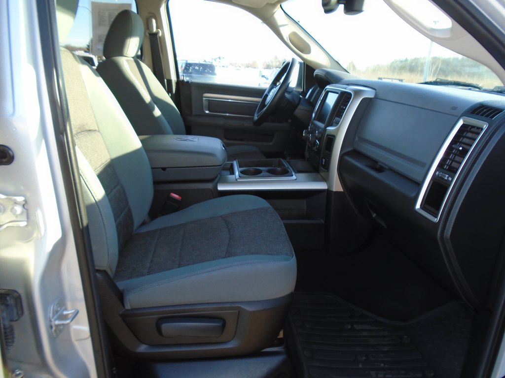 Photo 33 of this RAM 1500