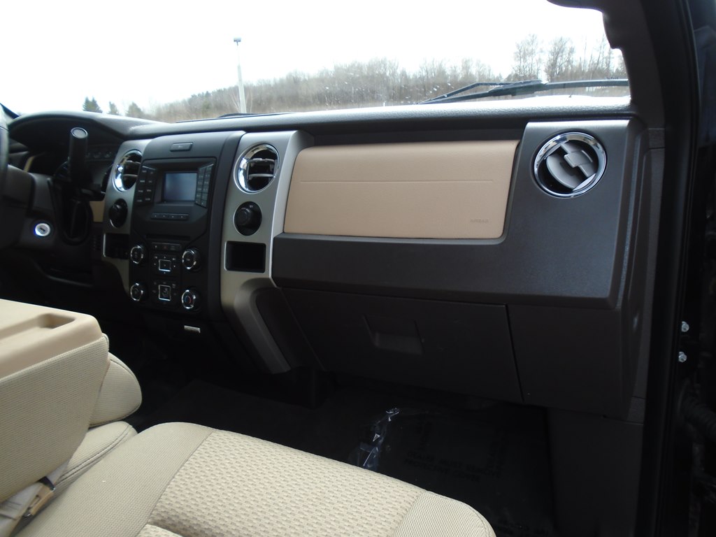 Photo 30 of this FORD F150