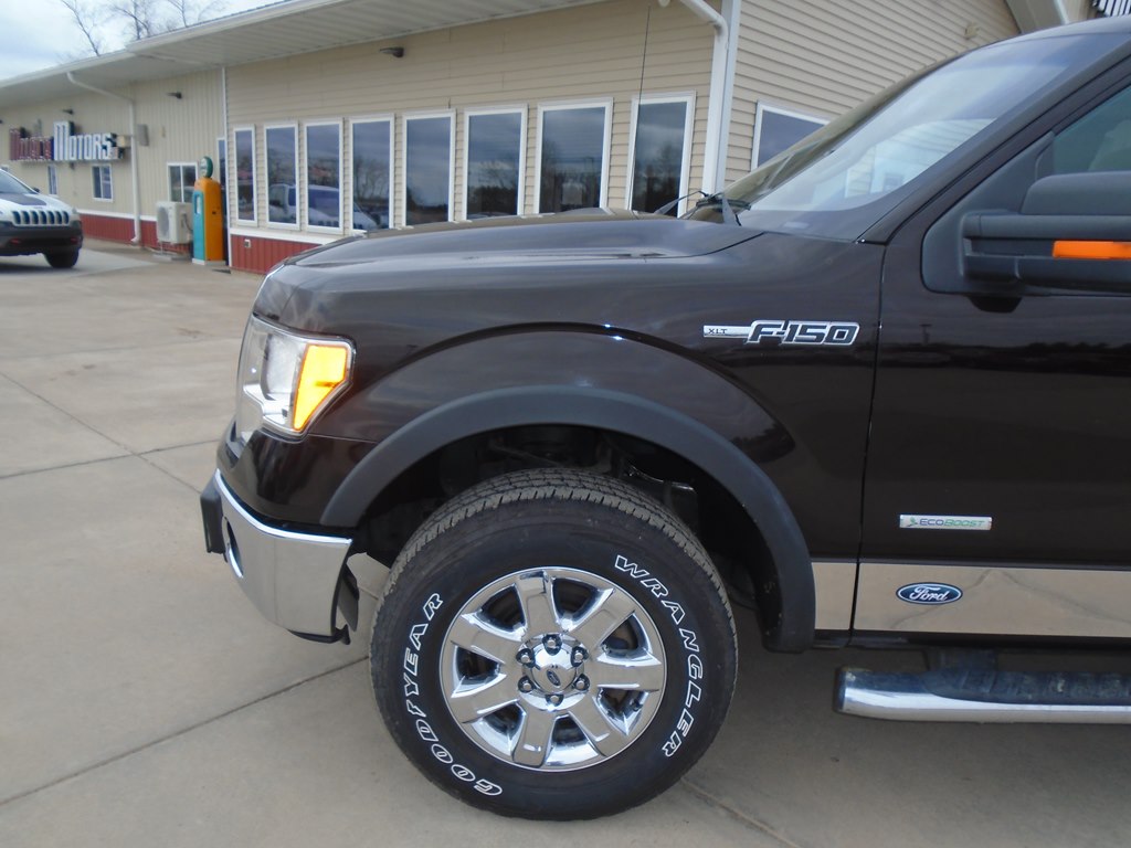 Photo 2 of this FORD F150