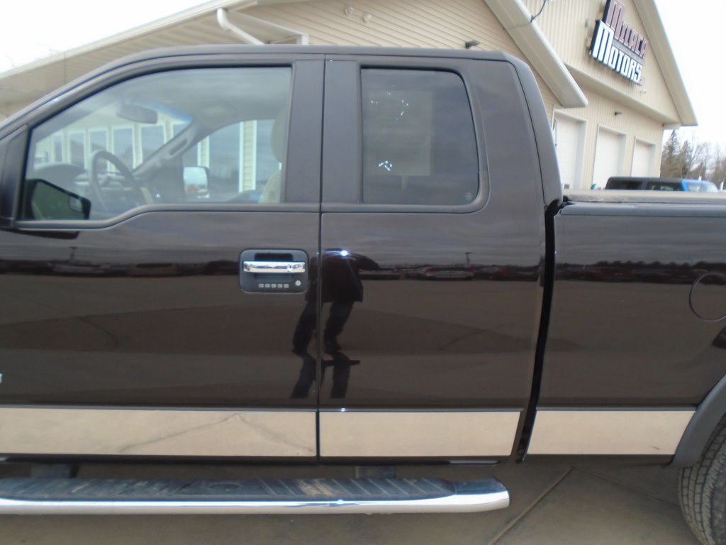 Photo 4 of this FORD F150