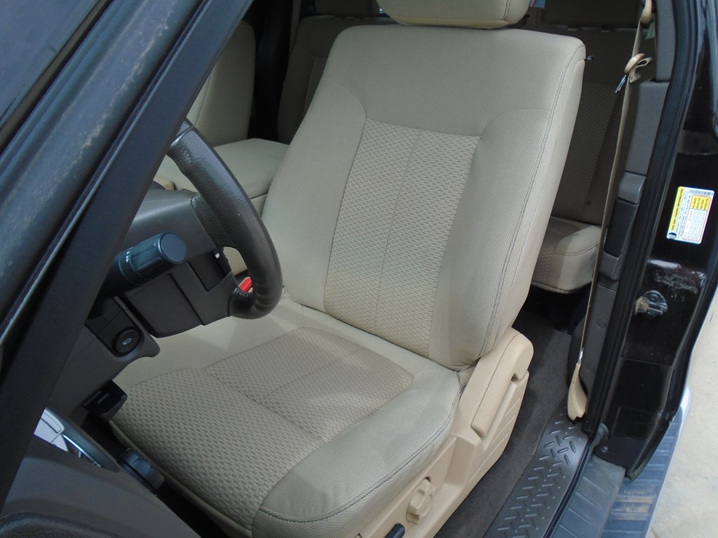 Photo 19 of this FORD F150