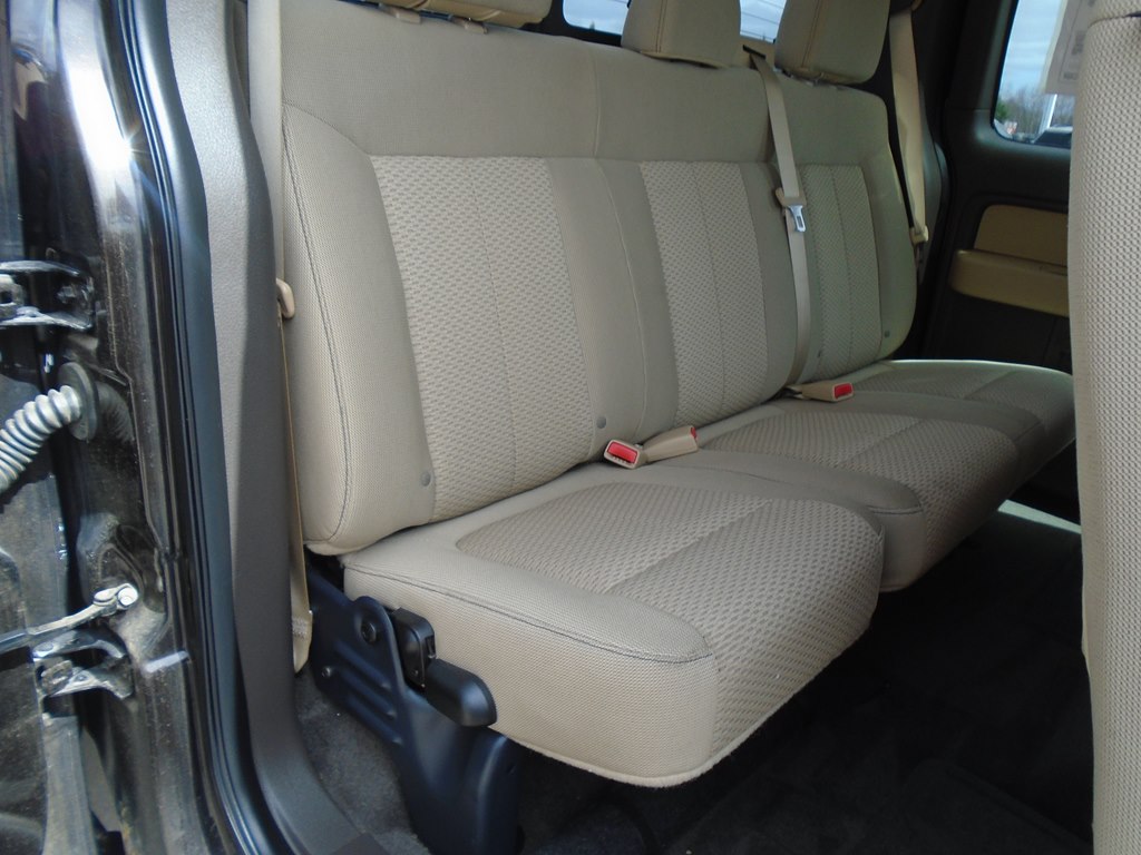 Photo 37 of this FORD F150