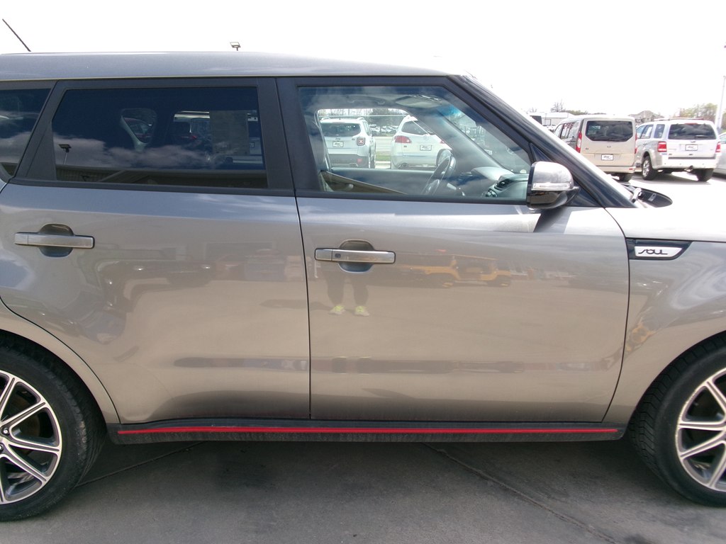 Photo 8 of this KIA SOUL