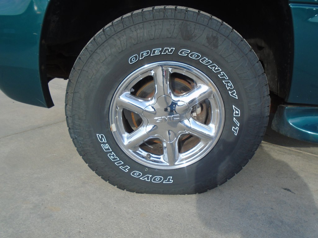 Photo 59 of this GMC DENALI