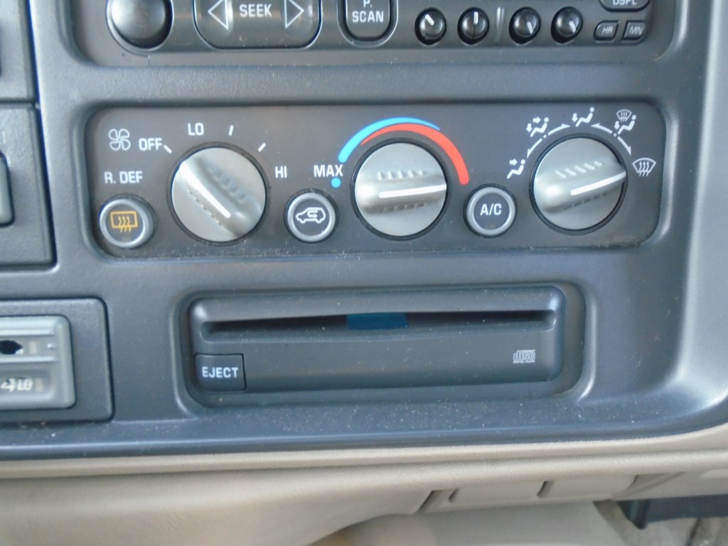 Photo 50 of this GMC DENALI