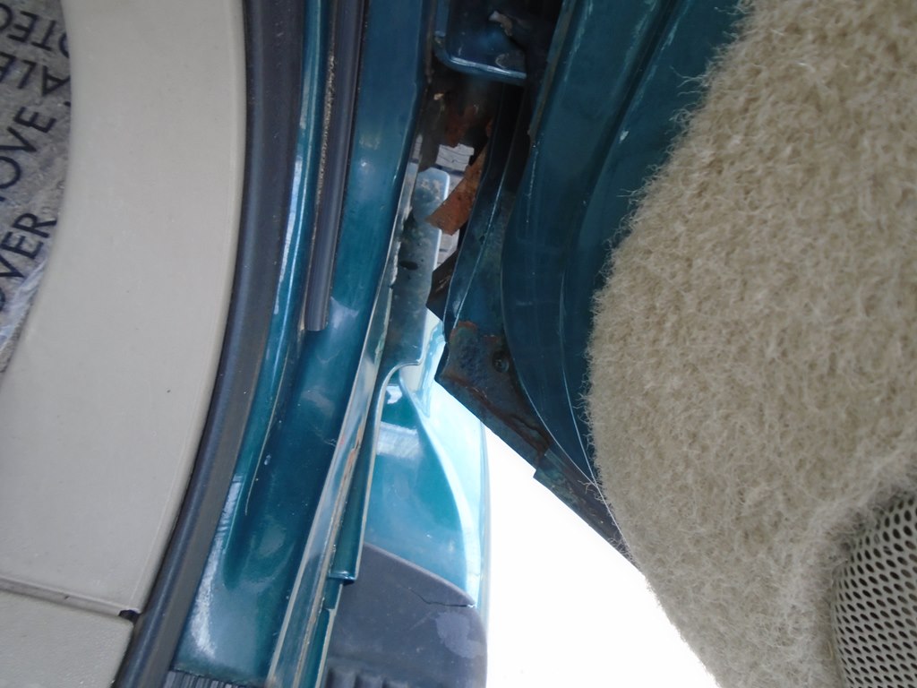 Photo 34 of this GMC DENALI