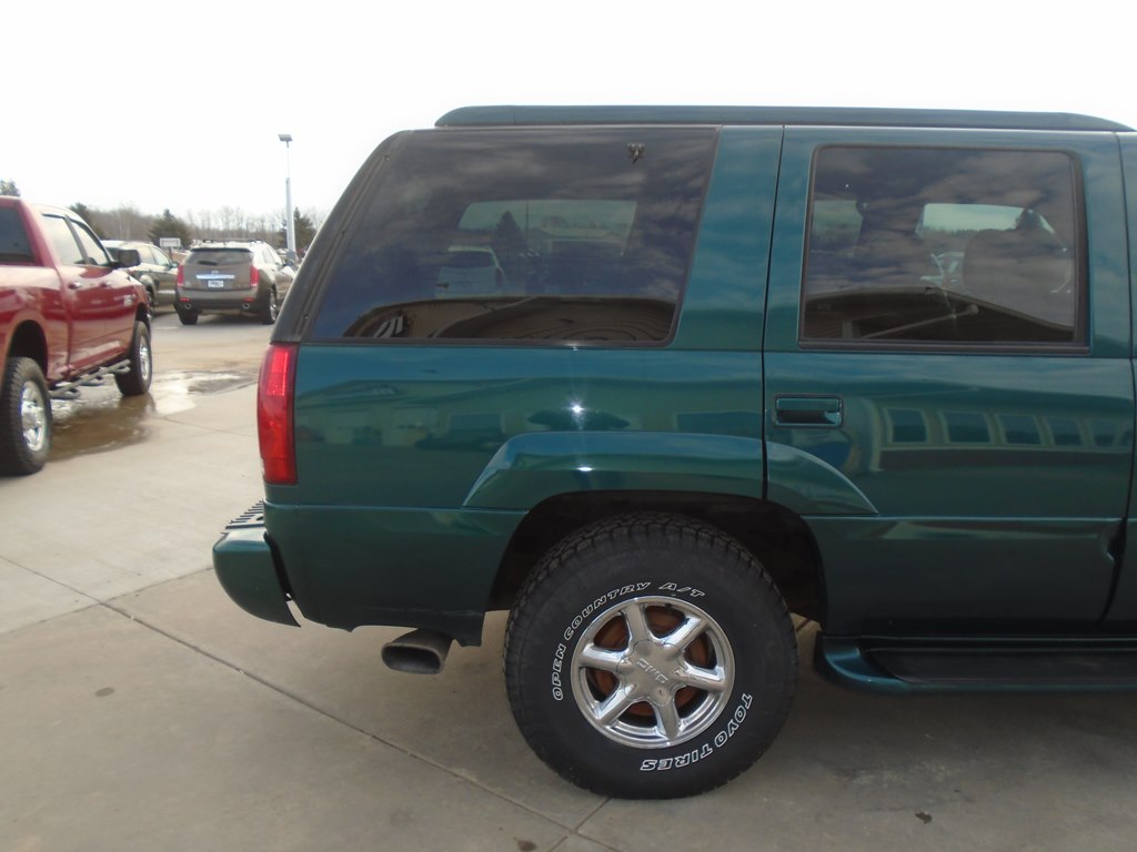 Photo 11 of this GMC DENALI