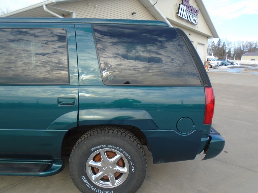 Photo 5 of this GMC DENALI