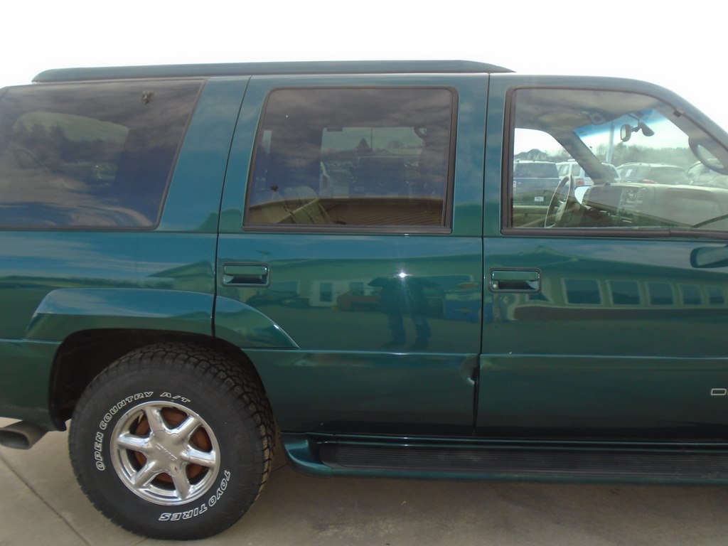 Photo 10 of this GMC DENALI