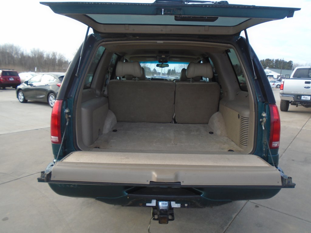 Photo 13 of this GMC DENALI