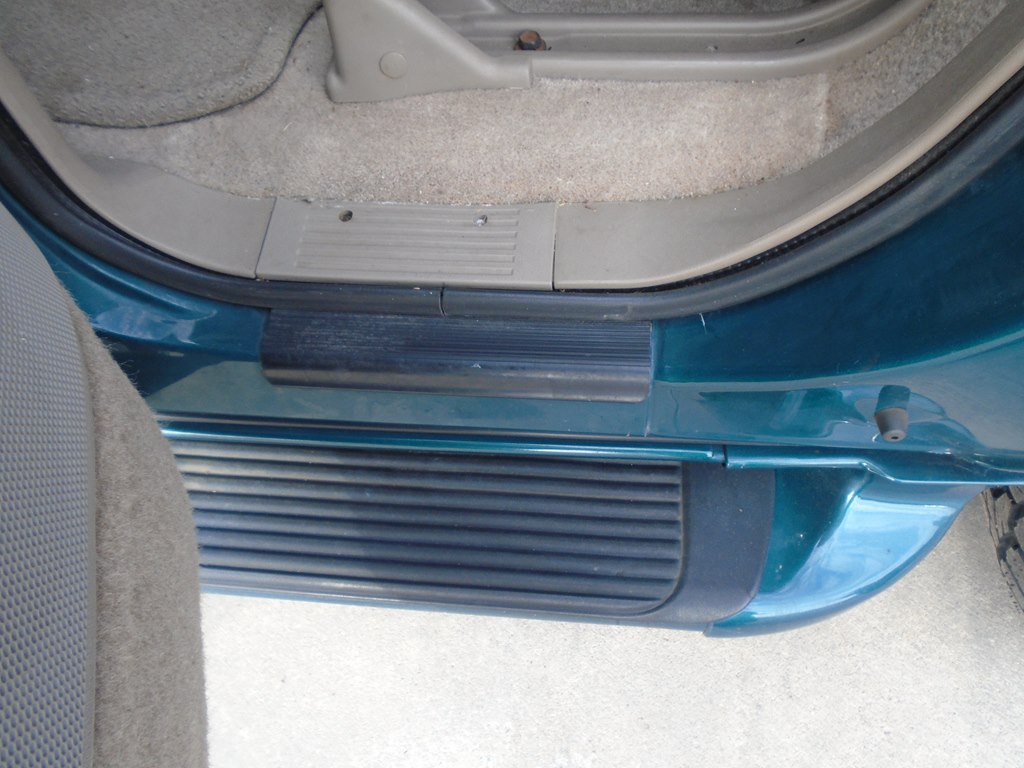 Photo 26 of this GMC DENALI