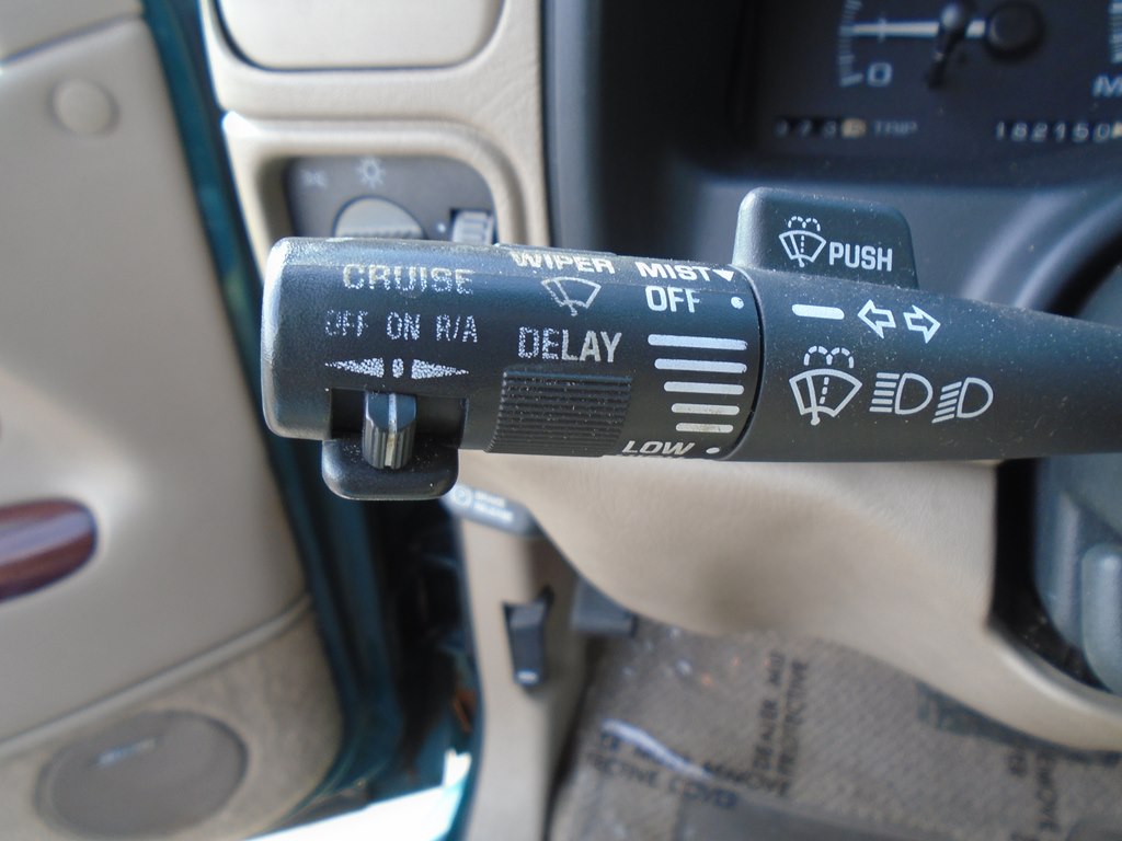 Photo 46 of this GMC DENALI