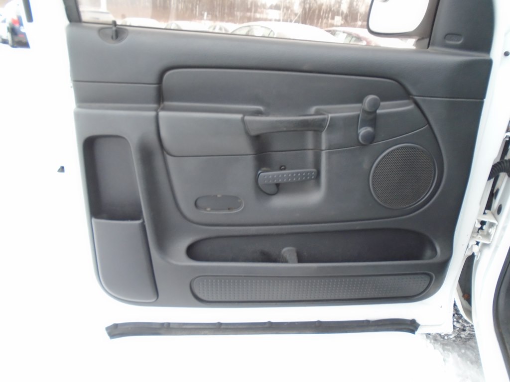Photo 13 of this DODGE RAM 1500