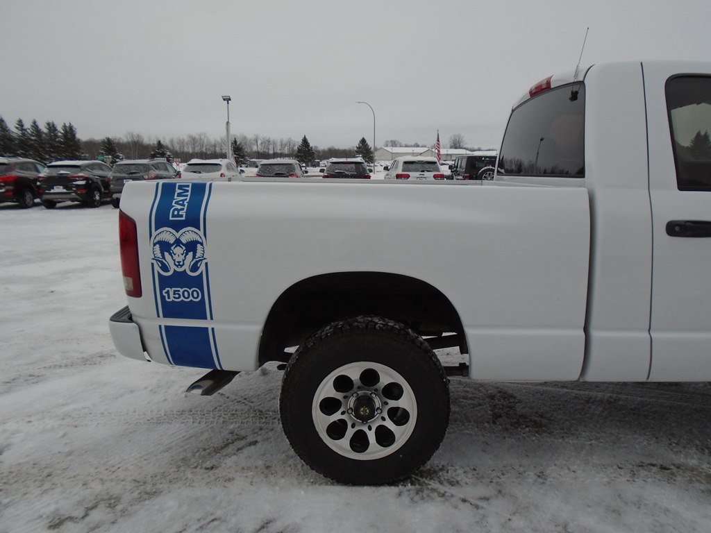 Photo 9 of this DODGE RAM 1500