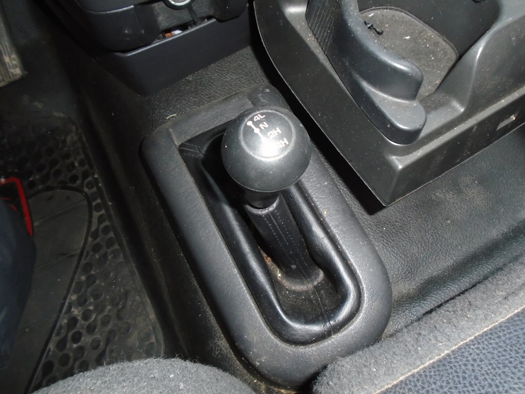 Photo 32 of this DODGE RAM 1500