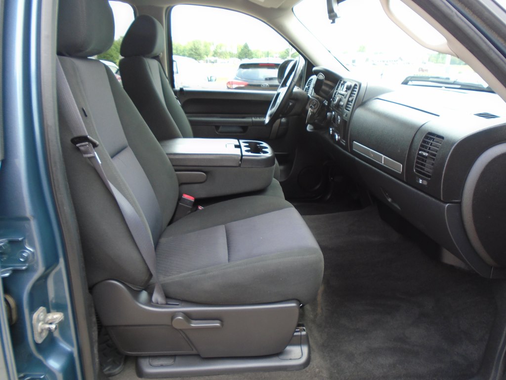 Photo 30 of this GMC SIERRA