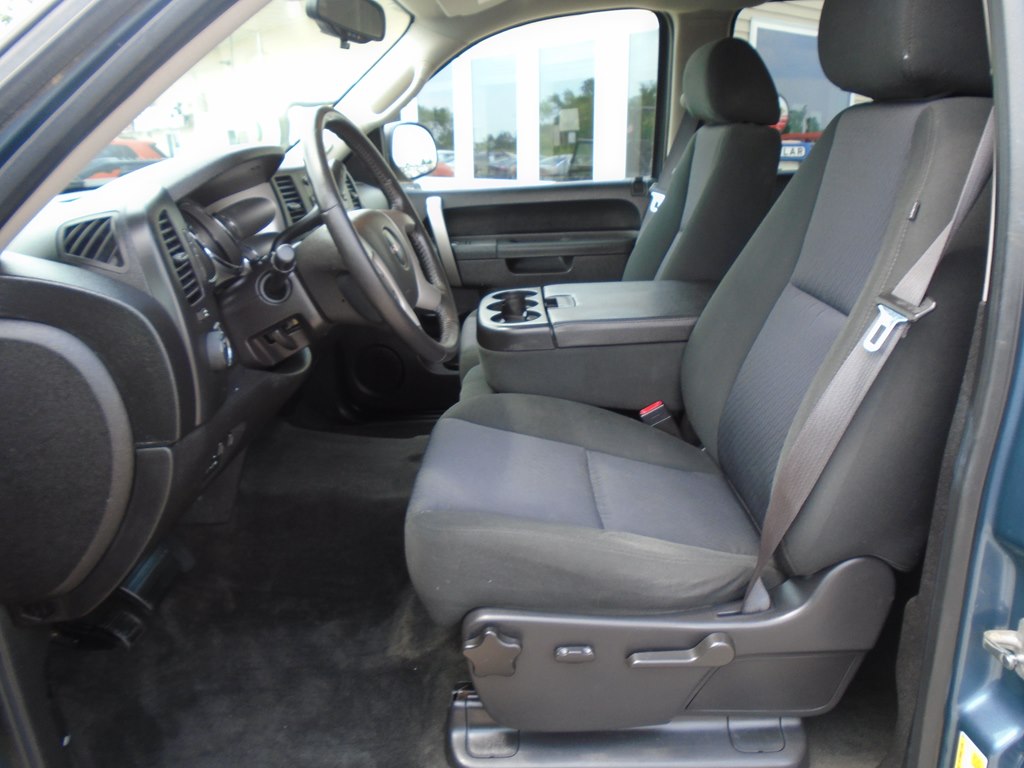 Photo 12 of this GMC SIERRA