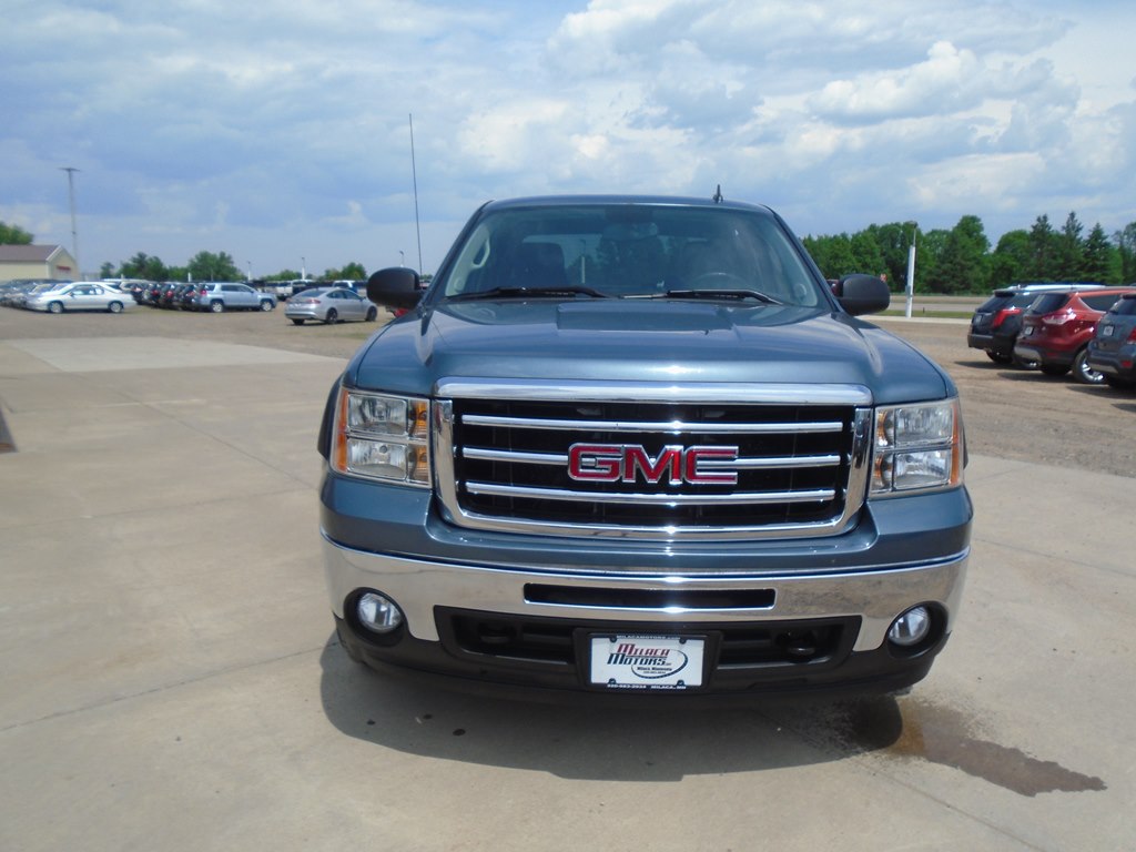 Photo 9 of this GMC SIERRA